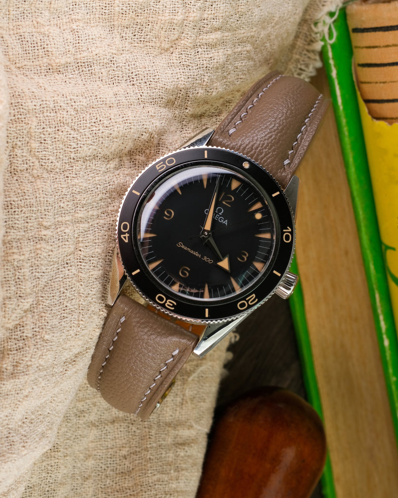 Taupe leather watch online strap